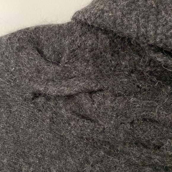 VINCE wool blend turtle neck sweater S pinch dolman sleeve cable accent - Picture 5 of 5